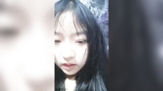 长相甜美的萝莉主播猫耳头饰直播