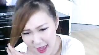 丰满少妇开档皮裤