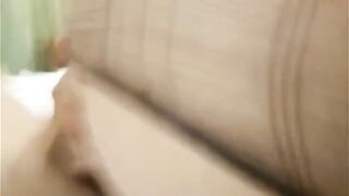 你看别给别人看对白有趣精彩的套路男约炮套子都能戴反的骚货人妻露脸边干边聊天