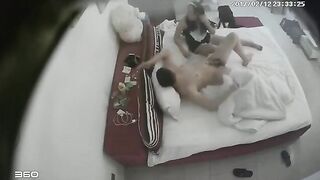 啊轻点水滴摄像头偷拍穿着女仆装的小媳妇和老公啪啪