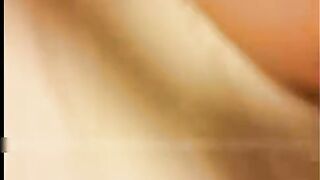 【麻花免费视频】国语对白.公寓里狂操大一女友美胸美鲍极品一个