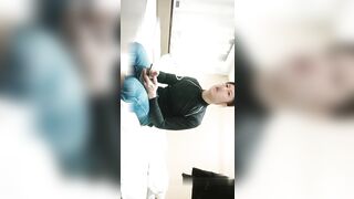 1.8日国内老铁东京搭讪素人少妇 开好酒店叫过来,白嫩大胸，风骚尤物，角度完美设备清晰