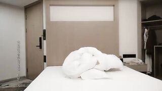 小贤探花约了个长相甜美性感大奶牛仔裤妹子，揉奶摸逼口交上位骑乘后入大力猛操