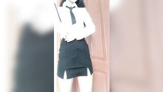 抖音网红『仙仙小草莓』高价私人定制 剧情扮演迷人女教师被学生侵犯用自慰棒插的白浆直流