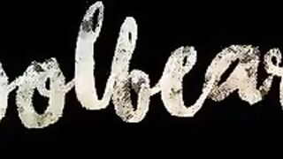 爱换装的小女友变着法勾引我操她 这身材棒棒的 性欲超强 高清1080P