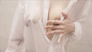 【麻花免费视频】麻豆传媒映画最新国产AV佳作之MD-0097水电工操坏淫荡少妇-新女优『夏晴子』出道作 高清精彩推荐