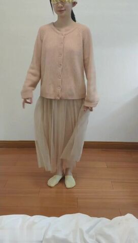 最近非常火的推特虎皮花生SCHYCLC小师妹定制会员户外露出裸舞啪啪啪调教完整版附图148P+视频2V1