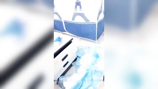 极品小萝莉火爆全网〖00年的小水娃〗假屌速插多毛浪穴玩到淫液狂喷求操 炮友后入怼操内射