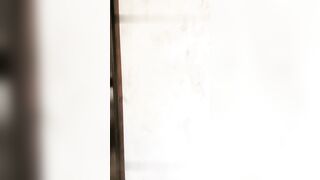 软绵绵无力白皙美乳妹子道具自慰大秀，揉搓大奶特写假吊骑坐无毛粉穴