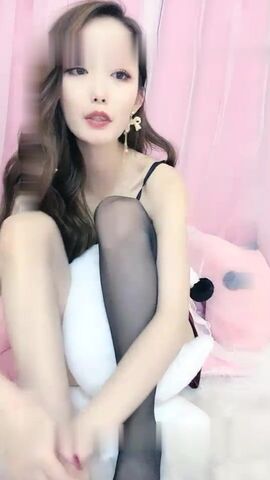 高颜值气质不错美少妇和炮友啪啪，苗条身材口交上位侧入猛操，呻吟娇喘大声非常诱人