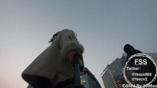 【重磅推荐】知名Twitter户外露出网红FSS冯珊珊酒店露出广场外被大叔当众调戏