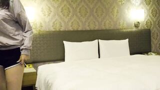 《精品泄密》流出视图台湾风流财子最新酒店约炮青春洋溢美女大学生自拍4K高清版