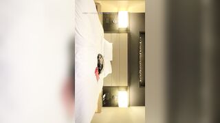 【小宝寻花】，红内裤战神经典神作，3800外围女神，清纯00后肤白貌美，乖巧软萌超级嗲