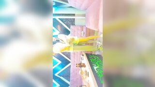 【歌厅探花】，ktv叫俩妹子，苗条小姐姐直接脱掉内裤开干，翘臀美腿紧张刺激，高清源码录制