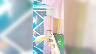 【歌厅探花】，ktv叫俩妹子，苗条小姐姐直接脱掉内裤开干，翘臀美腿紧张刺激，高清源码录制