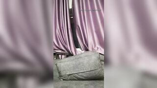 极品豪乳御姐范【SM东航空姐】和炮友激情啪啪 爆裂黑丝套装 扛腿抽插干完不满足还用玉指插穴 高清源码录制