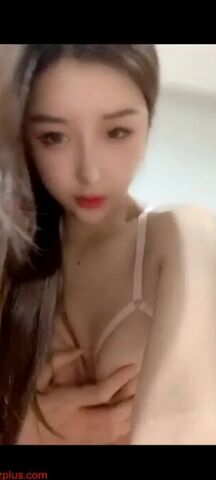 【斗鱼福利】新增 高颜性感嫩妹 小涵涵 定制超大尺度全露自摸紫薇福利合集  独家(2V+1V)! (3)