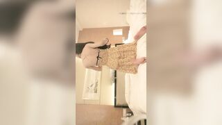 【情感导师李寻欢工号8】酒店开房约外围，老相好极品小萝莉来客串，蜂腰翘臀粉嫩美乳，暧昧氛围下妩媚动人