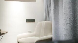 91沈先森短裙文静可以亲嘴外围美女，换上全套学生制服黑丝，近距离视角美穴清晰可见，抱起来猛操堪比打桩机