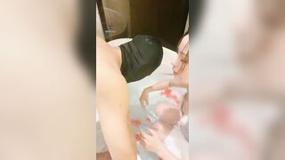 超美一诺大小姐，独家超清浴缸榨精舔腋下，喝贱狗喝圣水踩JJ~