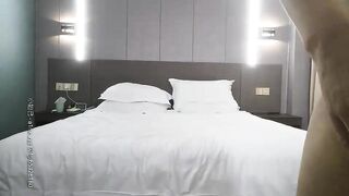 【麻花免费视频】666小祁探花深夜场性感黑衣大长腿妹子啪啪，乳推舔背骑坐自己动后入抽插猛操