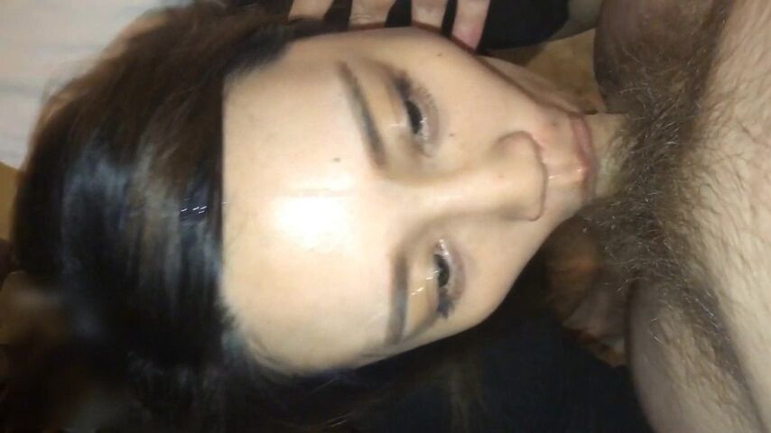 颜值高大眼睛学院美女大学生与男友激情吹吸舔的功夫了得深喉到干呕说我差点吐刺激颜射射了好多1080P原版