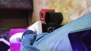 【麻花免费视频】歌厅探花陈先生KTV唱歌啪啪，牛仔短裤龅牙妹子，手伸进衣服摸摸奶子，撩起衣服吸奶舔逼沙发上猛操