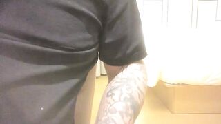 【麻花免费视频】炮哥寻欢翘臀细腰少妇啪啪，服务不错翘起双腿舔菊，跪在床边后入撞击猛操，口交舔屌美臀上下套弄