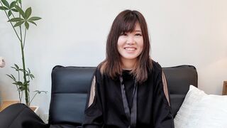 【麻花免费视频】黑衣小美女趴在胯下用猛力的舔吸技术吞吐起伏销魂欲望挡不住投降高潮射了1080P高清