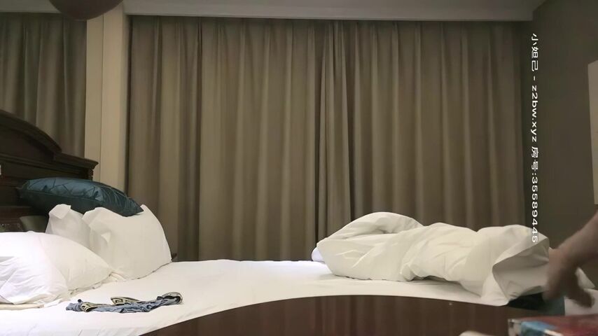 【麻花免费视频】【AI高清2K修复】李寻欢探花约了个白色外套苗条身材妹子啪啪，翘起屁股口交上位骑坐后入大力猛操