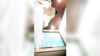 【麻花免费视频】【莱昂纳多探花】，约操漂亮小少妇，调教抠穴玩得不亦乐乎，风骚淫荡水声不断，娇喘连连物有所值