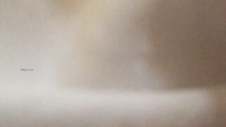 【麻花免费视频】一对高颜值的情侣真实啪啪自拍流出，女生素颜都这么美，做爱时红润的脸蛋儿像极了发春发情期