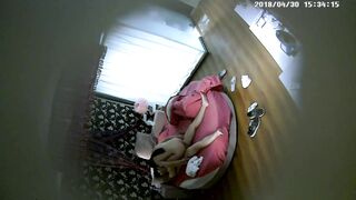 【麻花免费视频】周末没课大学生情侣主题酒店开房嗨皮身材苗条白嫩大奶漂亮女友真不错干完两次还不满足主动吃屌女上位哭腔呻吟喊老公不要啊