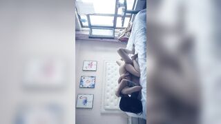 【麻花免费视频】小天把你带回家，抠逼玩弄清纯小美女，69口交大鸡巴舔骚穴，主动上位爆草抽插，让骚逼给口出来