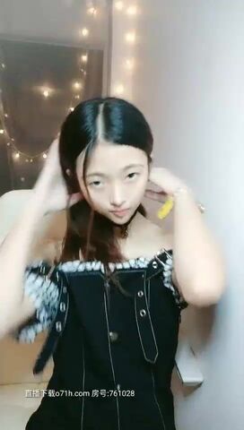 【麻花免费视频】【麻花免费视频】小柠檬长相清纯甜美妹子自慰啪啪，穿上学生制服丁字裤掰穴特写抽插猛操