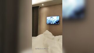 【麻花免费视频】小柠檬长相清纯甜美萌妹子酒店啪啪，口交特写抽插后人猛操搞了两炮