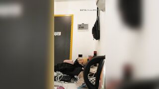 【麻花免费视频】萌妹妹长相清纯甜美妹子自摸啪啪，脱光光椅子上掰穴特写抽插后入猛操