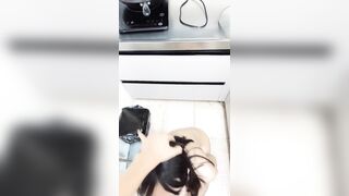 【麻花免费视频】少男少女居家玩操偷欢人不大玩得挺花