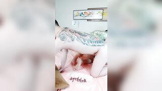 【麻花免费视频】风情车模居家卧室勾引纹身大屌口交后入01