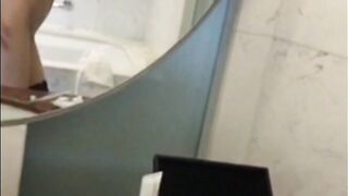 【麻花免费视频】珊珊就打奥特曼