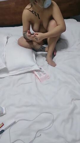 【麻花免费视频】微胖少女出租房被爆草插逼后入内射淫叫