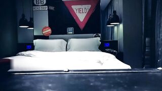 【麻花免费视频】大屌男约操极品00年极品可爱御妹完美口交上位01