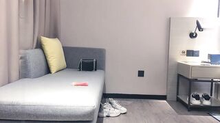 【麻花免费视频】太子探花约操外围小姐姐翘臀美乳沙发啪啪01