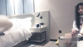 【麻花免费视频】胖哥探花酒店约操高端外围少女骑乘打桩02