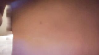 【麻花免费视频】88斤极品大长美腿高颜值穿着内裤舔屌抬腿侧入