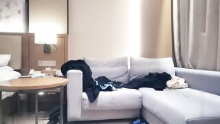 【麻花免费视频】国风旗袍主题3500网约外围女神沙发抠穴