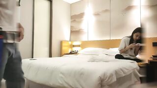 【麻花免费视频】壹屌探花深夜场性感高颜值甜美妹子掰穴骑乘