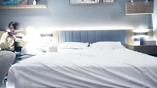 【麻花免费视频】外套妹子啪啪口交舔弄翘屁股后入大力猛操