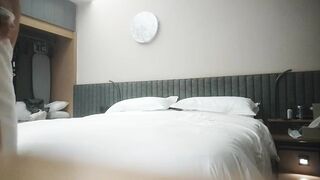 【麻花免费视频】开发探索穿着高筒靴操逼翘起屁股猛顶娇喘不断