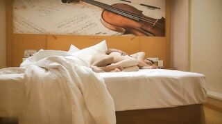 【麻花免费视频】流浪交际花小少妇深夜私会情郎花式啪啪高潮